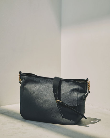 Felisi（フェリージ） LEATHER SHOULDER BAGS