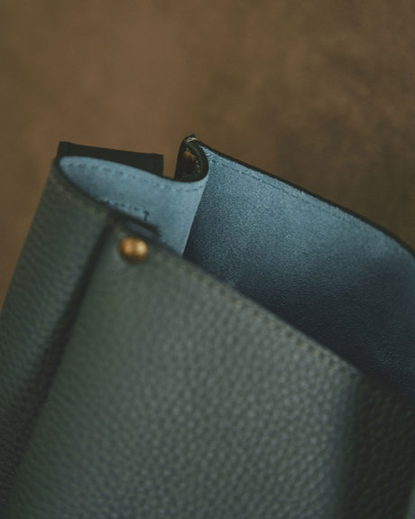 Felisi フェリージ FW26 Sigillo シュリンクレザー LD カラースエード ブルー