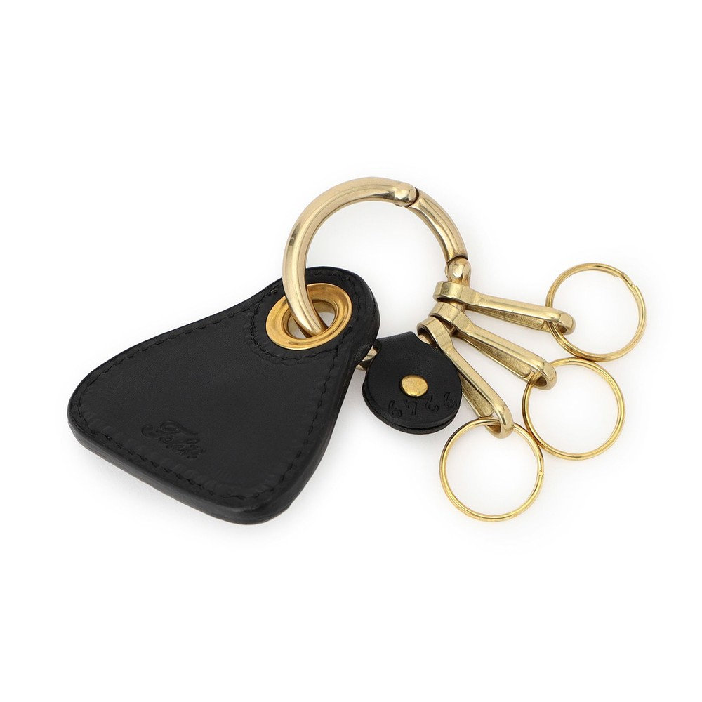 深い経年変化の得られる伝統的なバケッタレザー