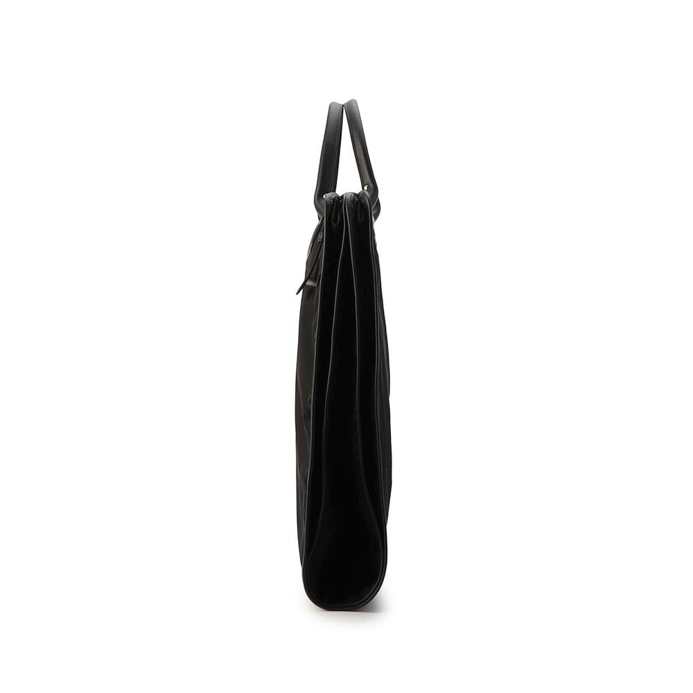幅60cm、高さ53cm、マチ4cm、重さ1780g