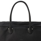 容量によって高さをつけることが可能なファスナー付き収納部