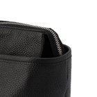 ファスナーエンドは内側に収納も可能