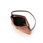 内装はコットンキャンバスを採用