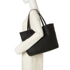 手持ち肩掛けしやすい長さのハンドル