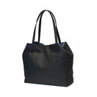 内側に付属したストラップでヘキサゴン型にアレンジ可能