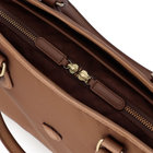 仕切り開口部はダブルファスナー仕様