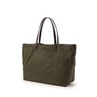 手持ち肩掛けしやすい長さのハンドル