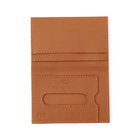 内側は本革で裏張り。見えない部分までも妥協がありません。