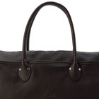 容量によって高さをつけることが可能なファスナー付き収納部