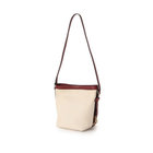 ショルダーの長さを調整することで、3通りの使い方が可能