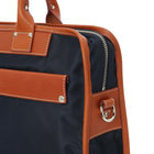 Dカンに別売りショルダーストラップを取り付け可能