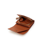 内側は本革で裏張り。見えない部分までも妥協がありません。