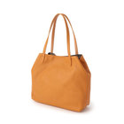 内側に付属したストラップでヘキサゴン型にアレンジ可能