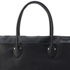 容量によって高さをつけることが可能なファスナー付き収納部