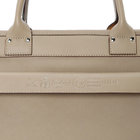 柔らかく細かなシボが美しいシュリンクレザー