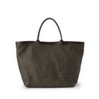 フェラーラに住む人々のハートフルさを表現した、イタリア特有のナチュラルトーンのカラーリング