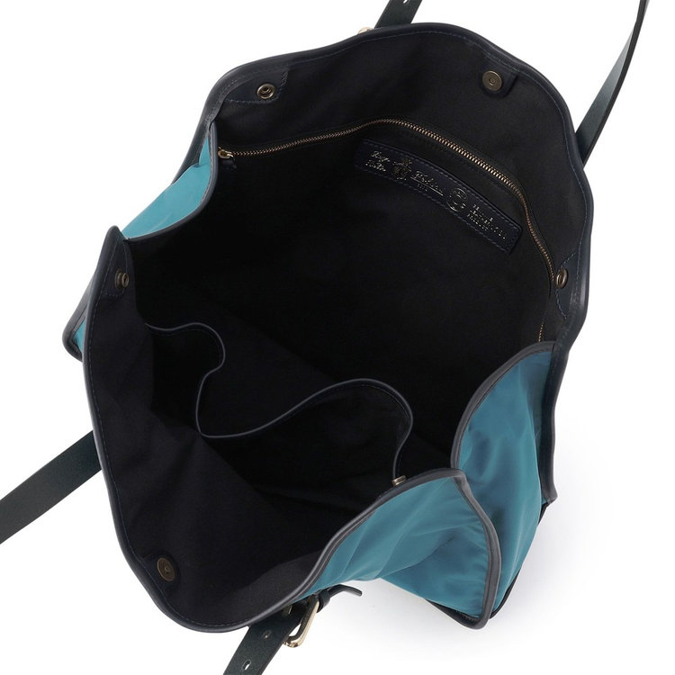 A4サイズのフリーポケット×1