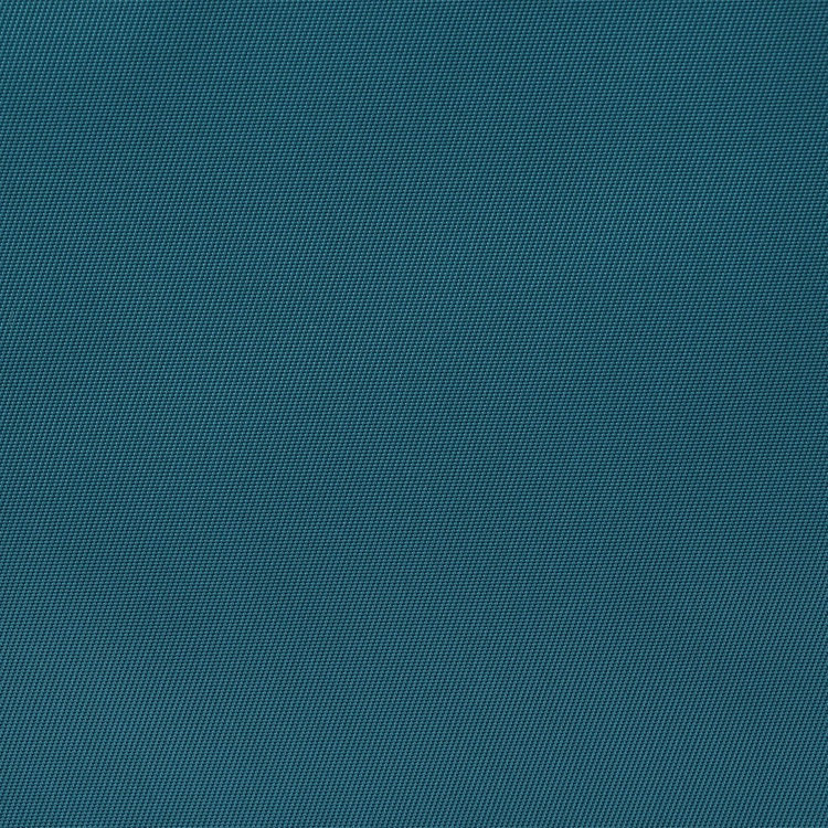 シルクのような光沢とイタリアンレザーにも通じる鮮やかな発色が魅力の上質ナイロン生地