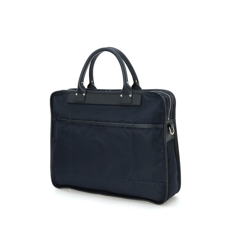 キャリーケーススリーブ×1、フリーポケット×2