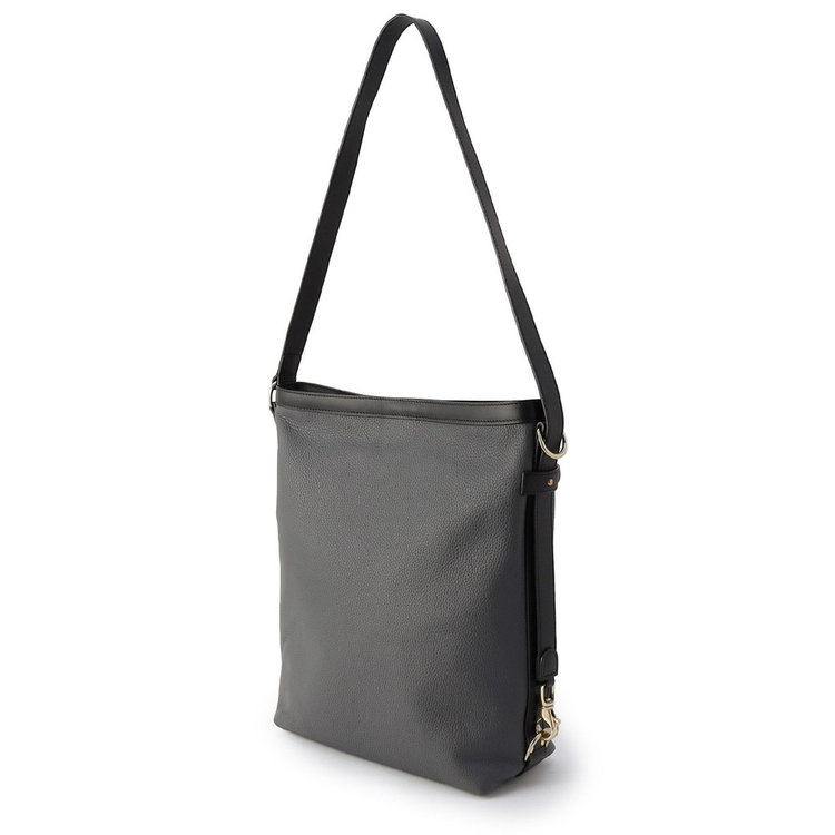 イタリア・フェラーラの街並みや情景から着想を得た、ナチュラルカラーやニュアンストーンを反映