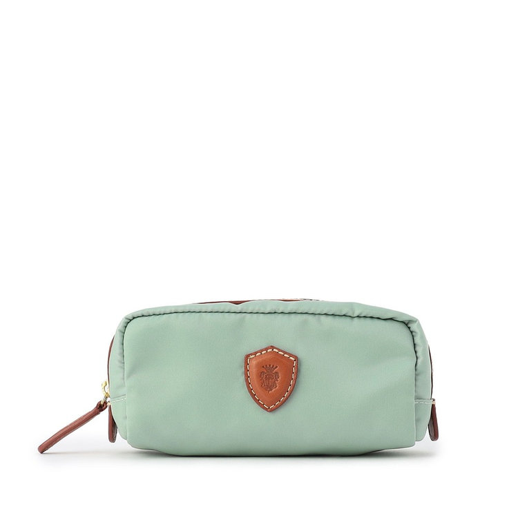 幅15cm、高さ7cm、マチ6cm、重さ50g