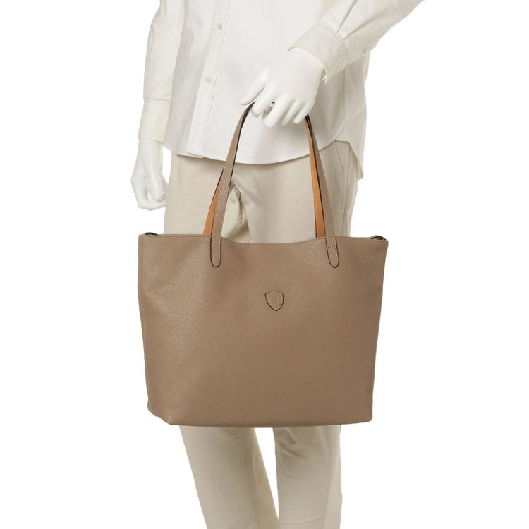 手持ち肩掛けしやすい長さのハンドル