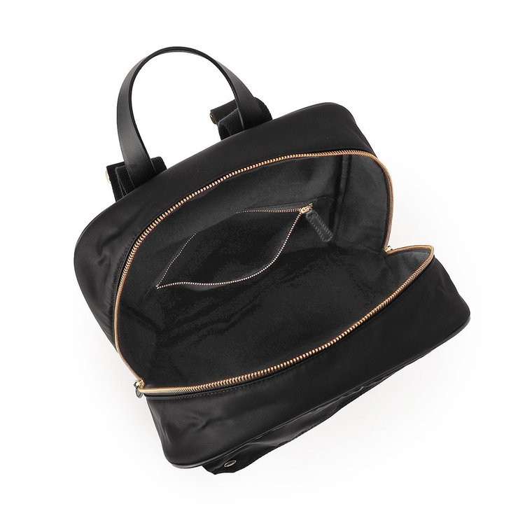 ジップ付きポケット×1