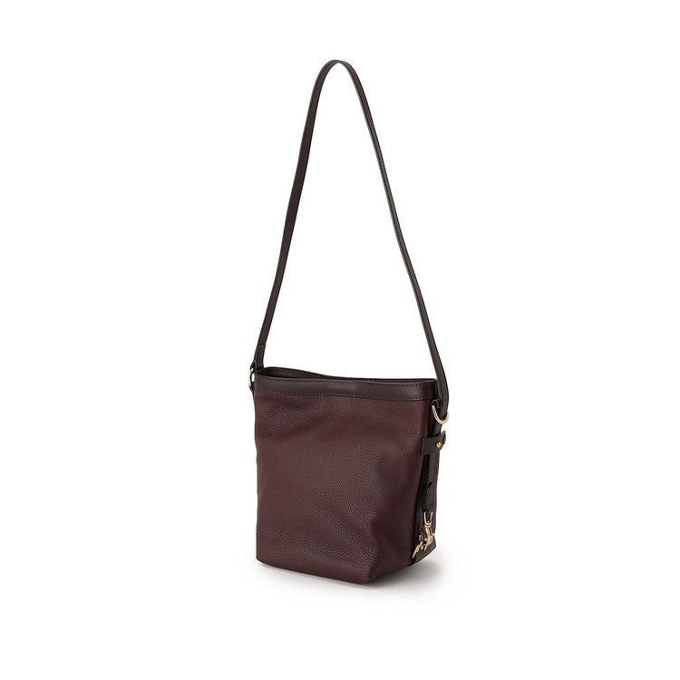 ショルダーの長さを調整することで、3通りの使い方が可能