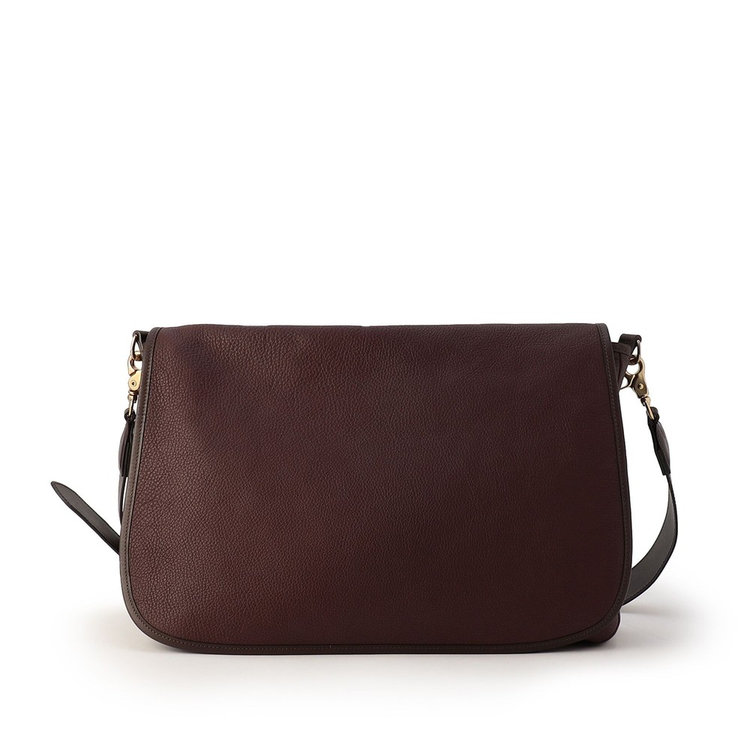 フェラーラに住む人々のハートフルさを表現した、イタリア特有のナチュラルトーンのカラーリング