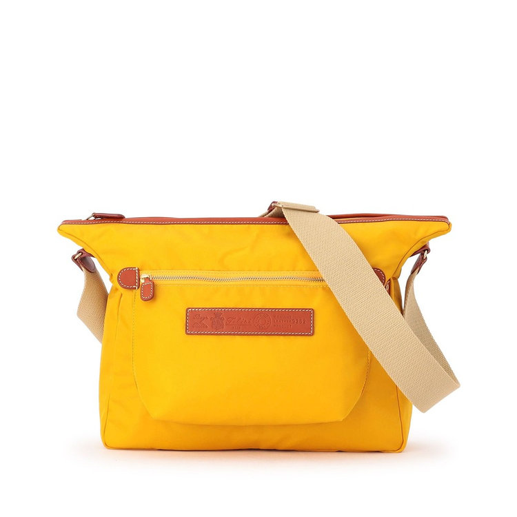 幅34cm、高さ27cm、マチ10cm、重さ460g