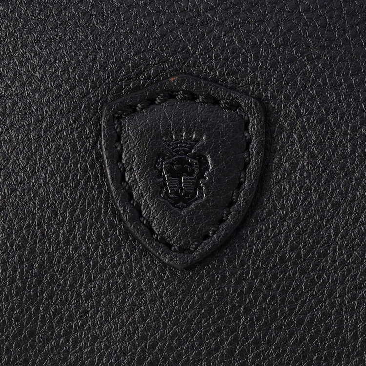 柔らかく細かなシボが美しいシュリンクレザー