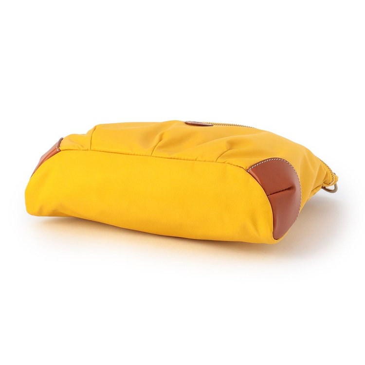 小ぶりながら程よい広さのマチ8cm