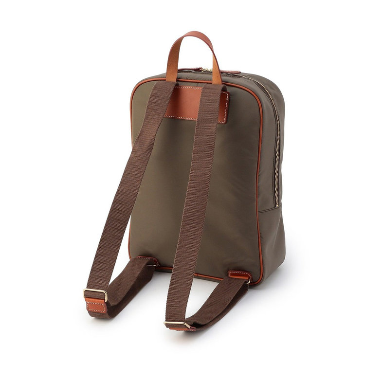 ストラップにはコットンキャンバスを採用