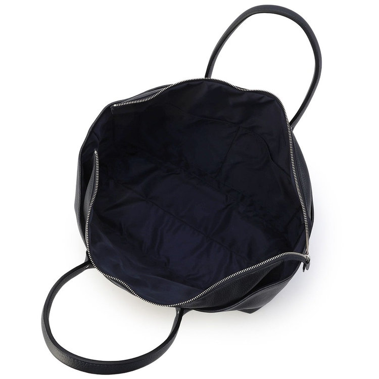 ジップ付きポケット×1 / フリーポケット×2