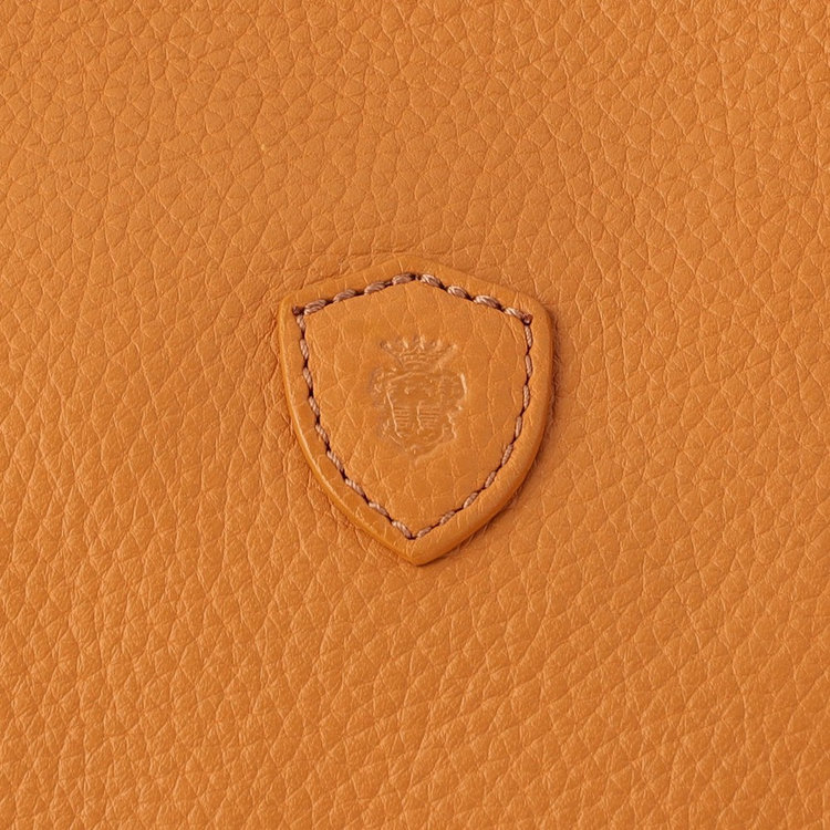 柔らかく細かなシボが美しいシュリンクレザー