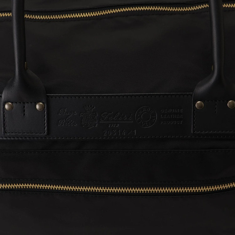 イタリアンナイロン×バケッタレザーのFelisiヘリテージデザイン