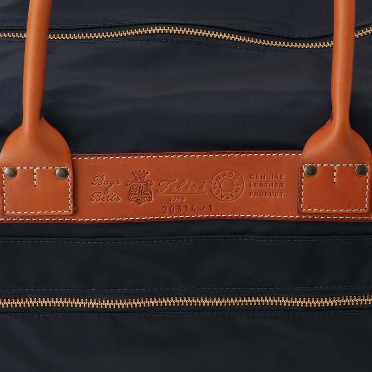 イタリアンナイロン×バケッタレザーのFelisiヘリテージデザイン