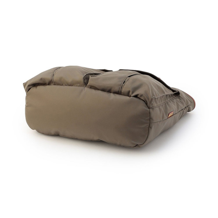 使いやすい幅広マチ