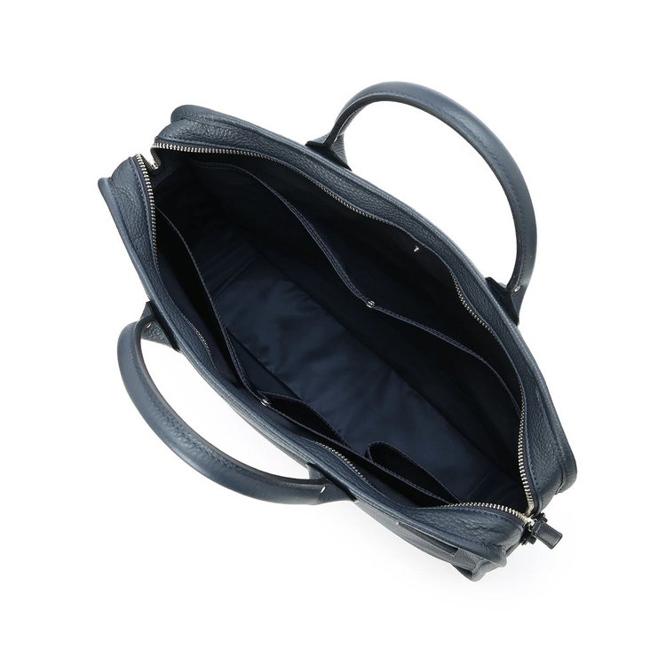 PCポケット×2、フリーポケット×2