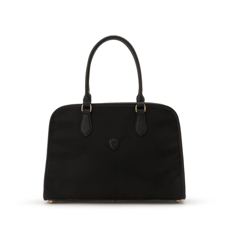 幅39cm、高さ27cm、マチ11cm、重さ600g