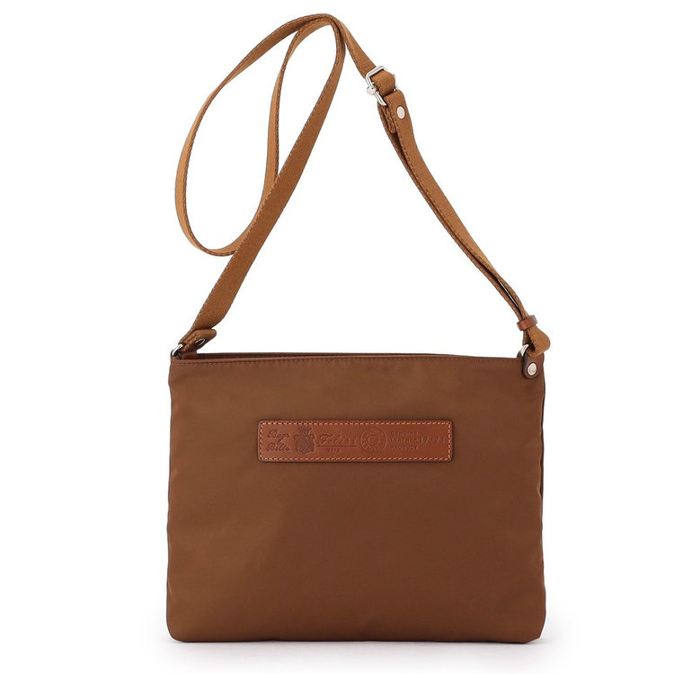 幅27cm、高さ20cm、マチ3.5cm